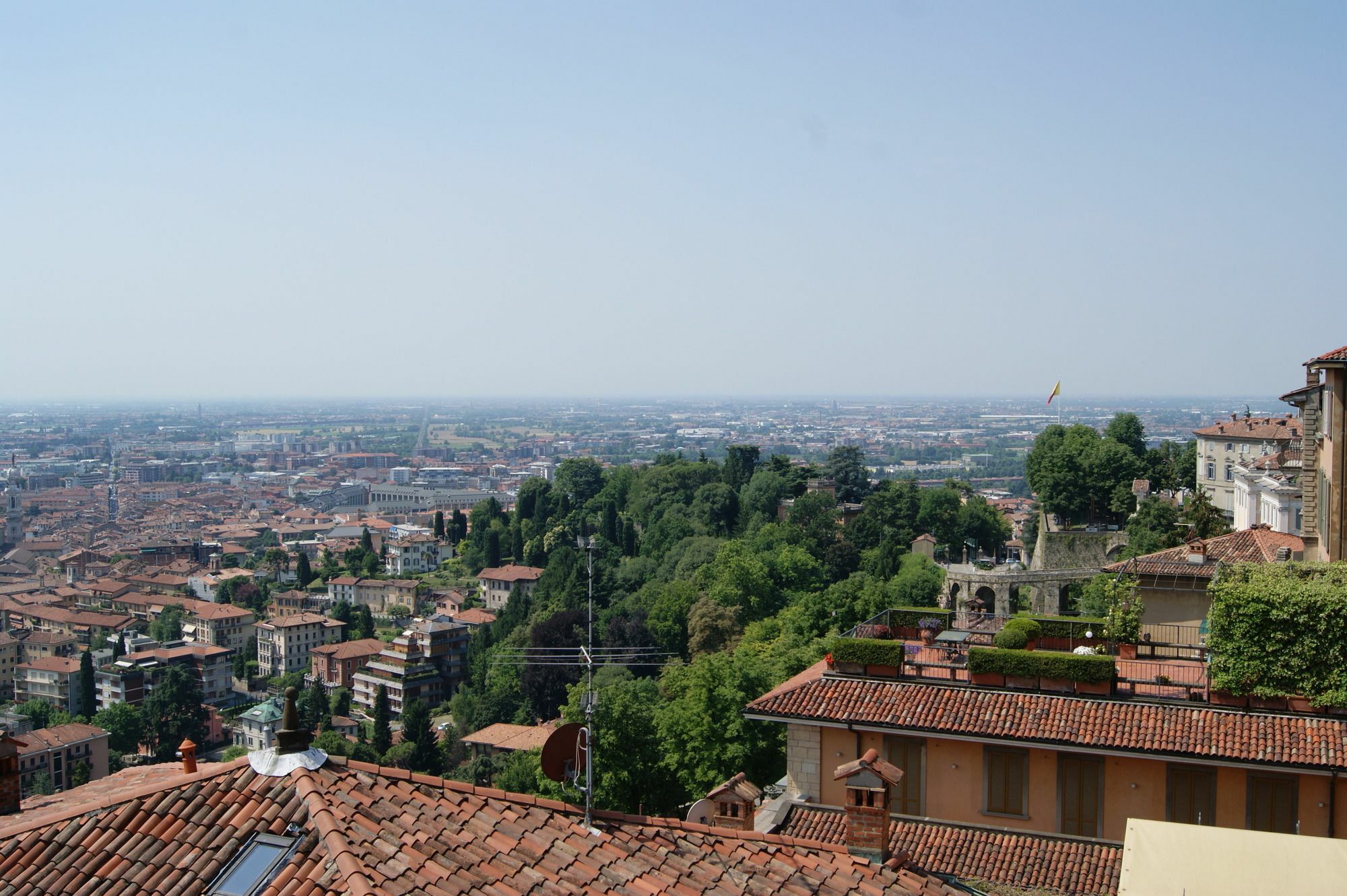 La Luna Blu In Old Town Bergamo Bagian luar foto
