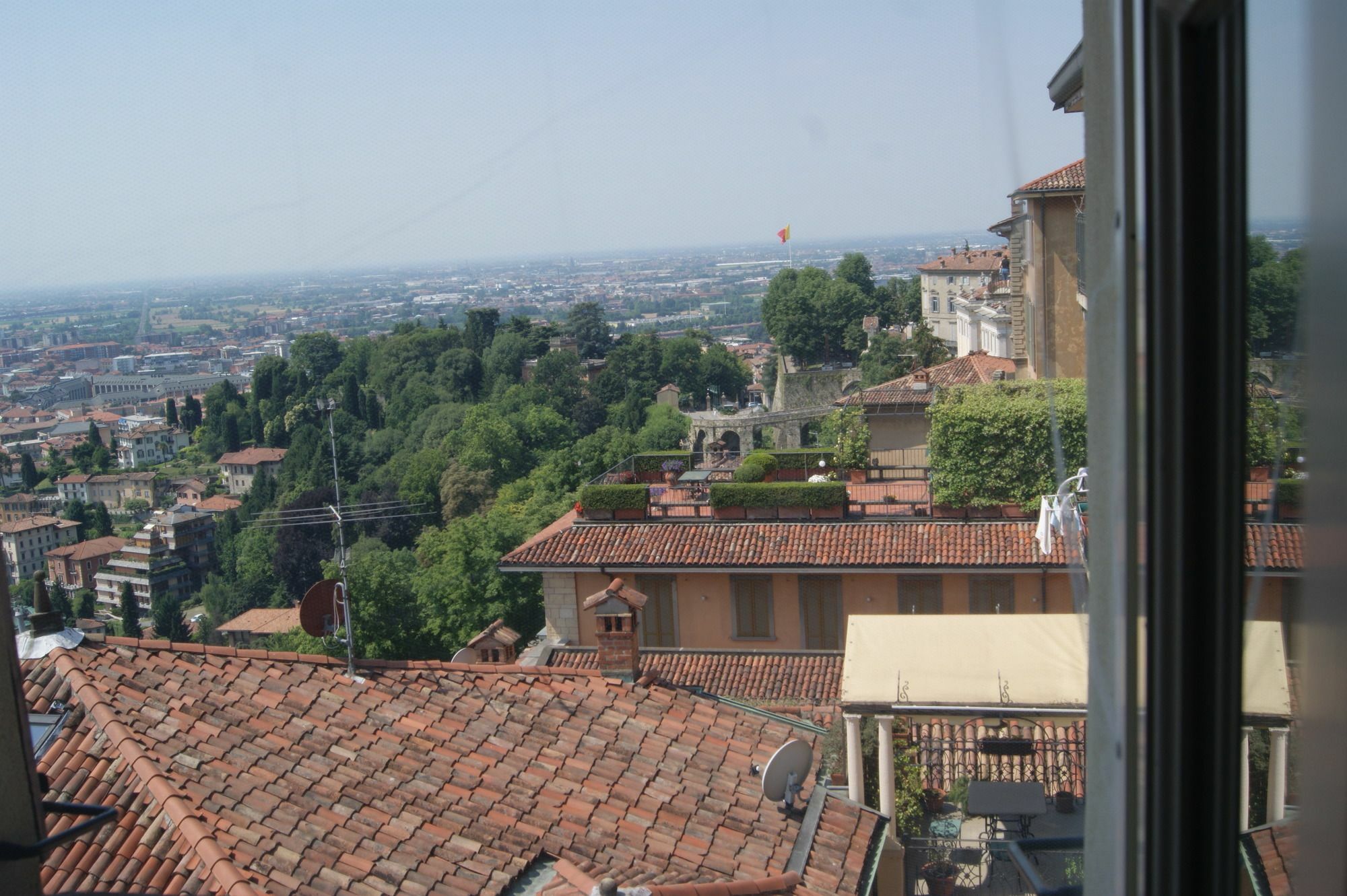 La Luna Blu In Old Town Bergamo Bagian luar foto