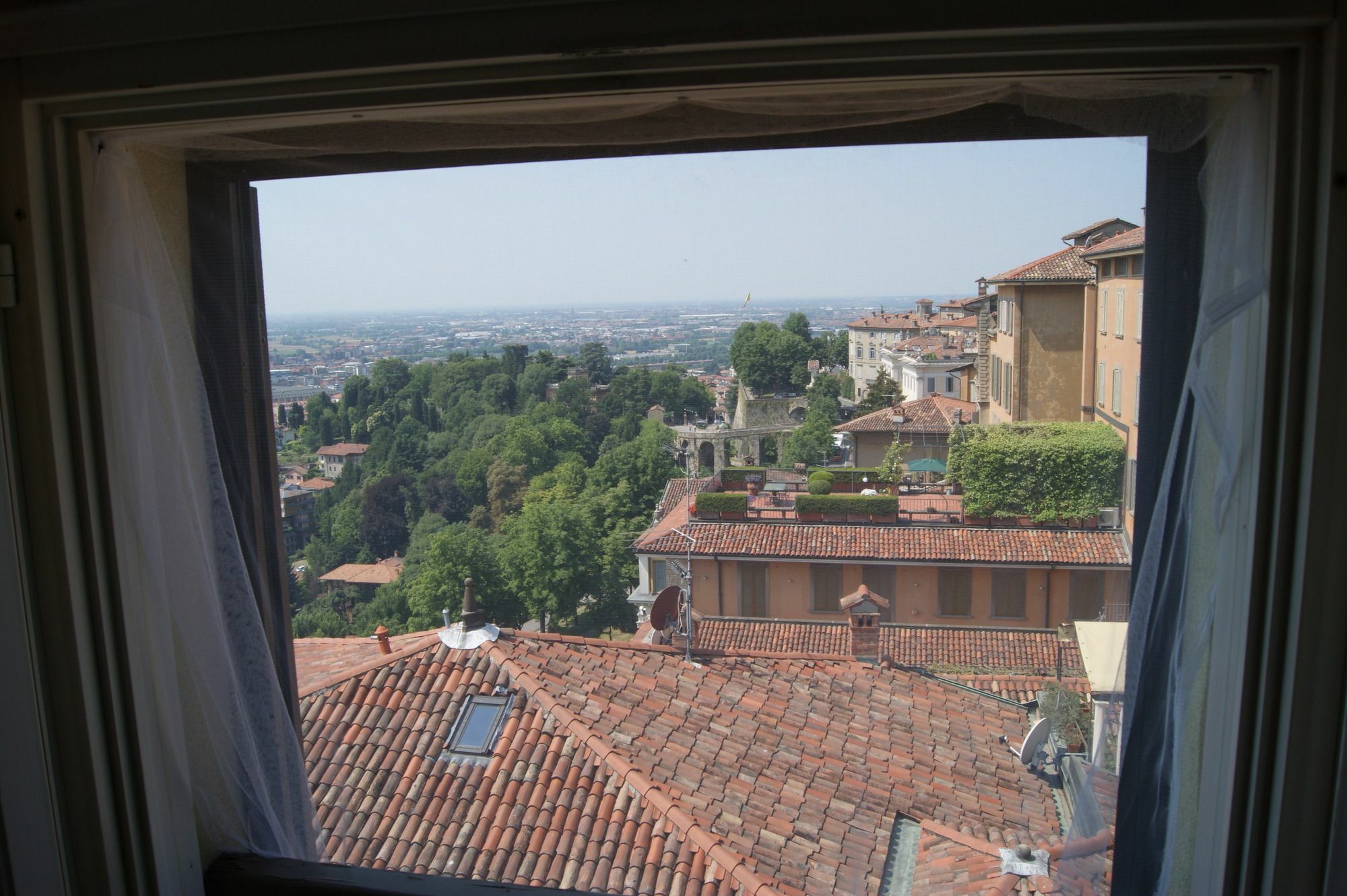 La Luna Blu In Old Town Bergamo Bagian luar foto